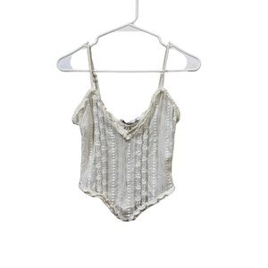 Tiger Mist Sopha floral lace mesh crop tank top w/ asymmetrical hem